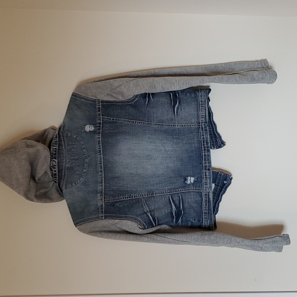 Jean jacket with light gray hood and sleeves. - Picture 3 of 8